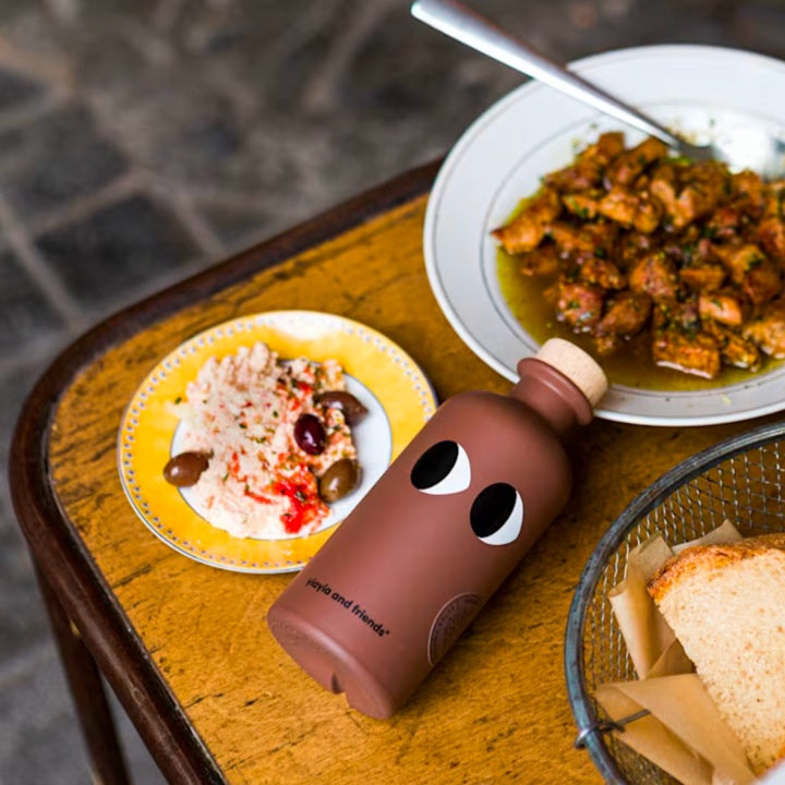 YIAYIA & FRIENDS Extra virgin olive oil with Black Truffle