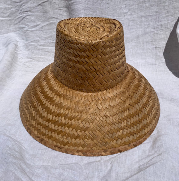Young's International Small Hat, Brown Garden Hat, with stand